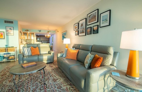 Gulfstream Beach Condo | ON THE BEACH! - POOL, BEACH- PICKLEBALL. 3 Bed -2 Bath Condo with Ocean Views!"