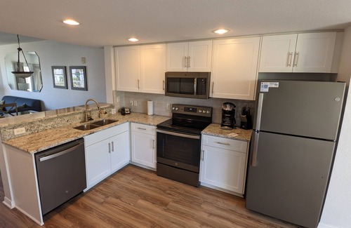 Treasure Island Condo | ON THE BEACH Renovated Sunset Vistas Free Parking St. Pete Treasure Island