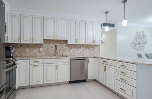 Sand Key Condo | On the beach! Renovated condo with gulf views - 2BD/2BTH