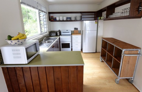 Smiths Lake House | On The Edge - Waterfront & Kayaks. Views. SPECIAL!