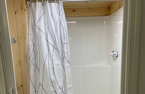 Hartland Apartment | On The Go!