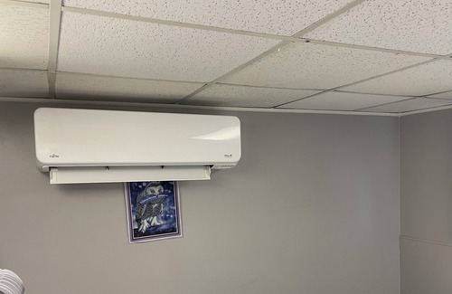 Hartland Apartment | On The Go!