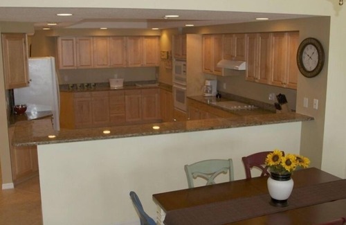 Redington Shores Condo | On the Ocean! - Luxury Vacation Rental - Only Monthly Rental