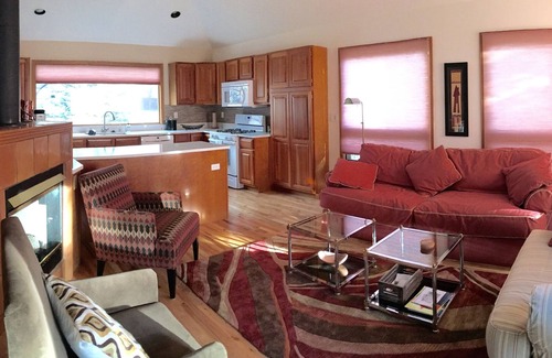 Carbondale House | On the River, in Town. Easy Access to Outdoor activitiesnLicense #002734