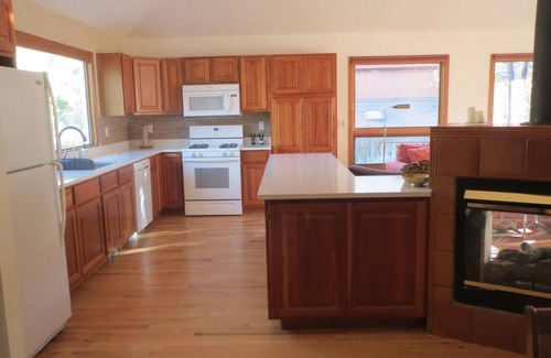 Carbondale House | On the River, in Town. Easy Access to Outdoor activitiesnLicense #002734