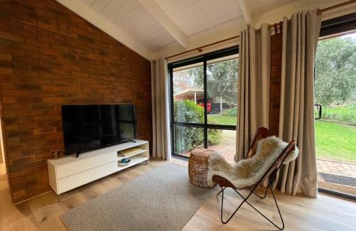 Porepunkah House | On the River, Porepunkah - Bright VIC