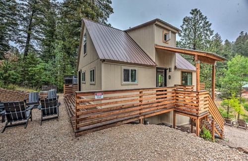 Cloudcroft House | On the Rocks - A Modern Home with Decks and Views