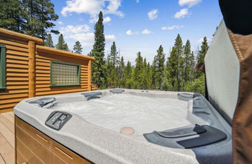 Breckenridge House | On The Rocks home