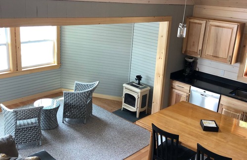 Franklin Cottage | On The Rocks is located near Acadia National Park and Mount Desert Island.
