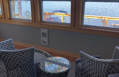 Franklin Cottage | On The Rocks is located near Acadia National Park and Mount Desert Island.