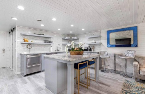 Afton Condo | On the Rocks Shangri La Country Estates Luxury 1-bedroom condo-sleeps 6