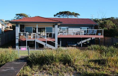 Mollymook Beach House | On The Sand at Mollymook Beach