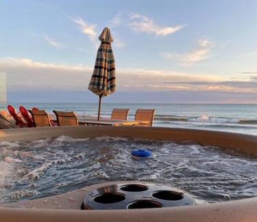 Capistrano Beach House | ON THE SAND! Private Beach! OCEAN FRONT HOT TUB!