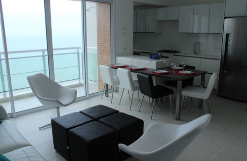 Peninsula Apartment | On the Sea: Like a Super Transatlantic not balance .