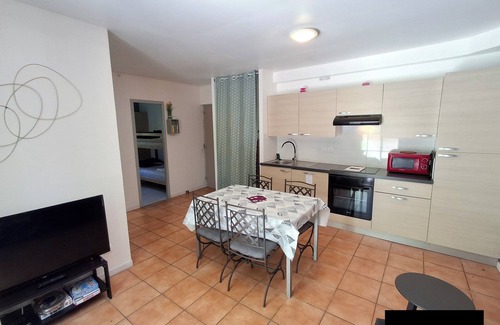 Mazamet Apartment | On the shores of Lac des Montagnés, 2-bedroom apartment