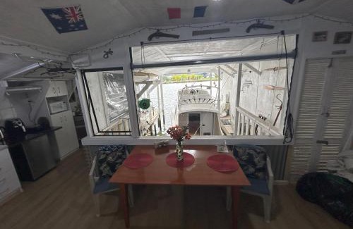 Whangarei Apartment | On the water boat House
