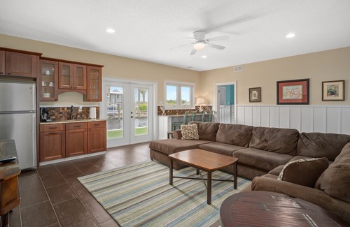 Riverhaven Village House | On the water with boat accommodations.