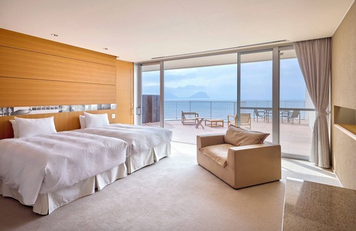 Hamasaki House | ONCRI-KARATSU