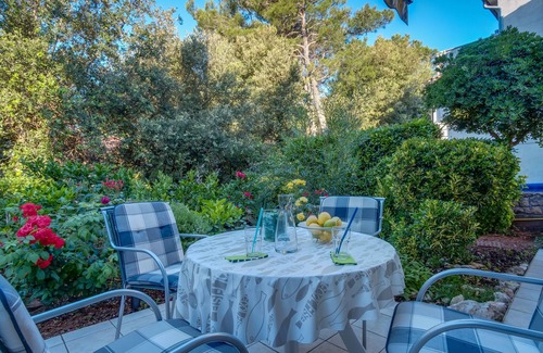 Artatore Apartment | One bedroom apartment with terrace Artatore, Lošinj (A-19616-b)