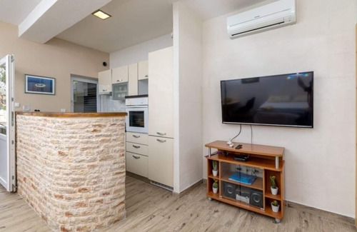 Zastrazisce Apartment | One - Bedroom Apartment with Terrace