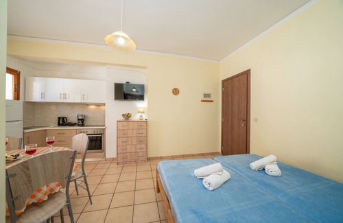 Agia Efimia Apartment | One-bedroom Apartments in the Agia Efimia center
