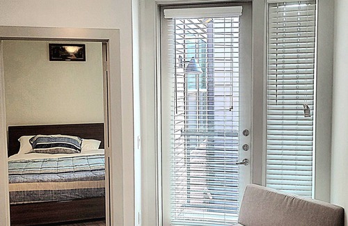 Waller Creek District House | One bedroom apartment downtown austin
