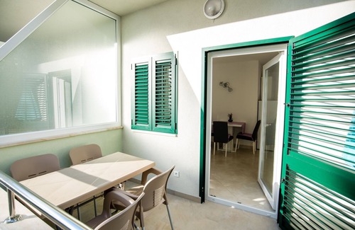 Promajna Apartment | One bedroom apartment near beach Promajna, Makarska (A-2605-d)