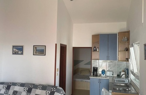 Zdrelac Apartment | One bedroom apartment near beach Ždrelac, Pašman (A-8406-c)