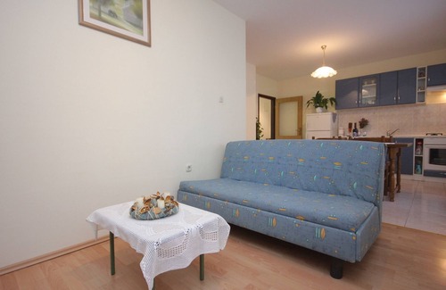 Vis Apartment | One bedroom apartment near beach Vis (A-2459-a)
