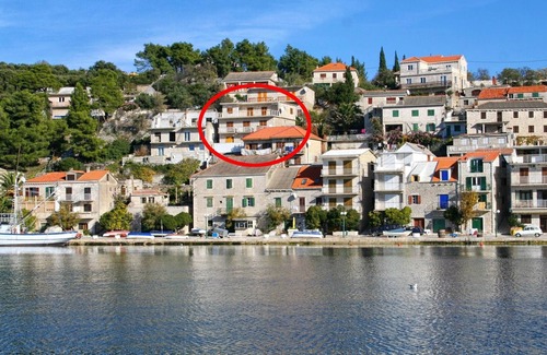 Povlja Apartment | One bedroom apartment with balcony and sea view Povlja, Brač (A-14399-d)