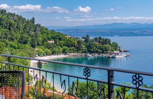Medveja Apartment | One bedroom apartment with terrace and sea view Medveja, Opatija (A-7720-a)