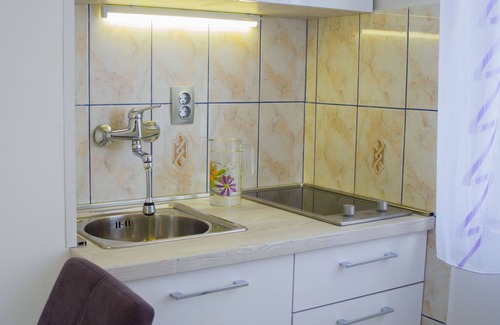 Cove Rogacic Apartment | One bedroom apartment with balcony and sea view Vis (A-2428-c)