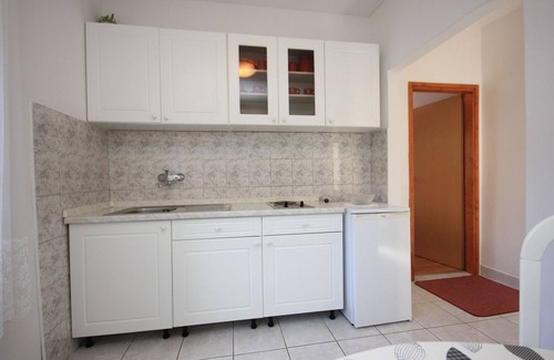 Vis Apartment | One bedroom apartment with balcony and sea view Vis (A-8448-b)