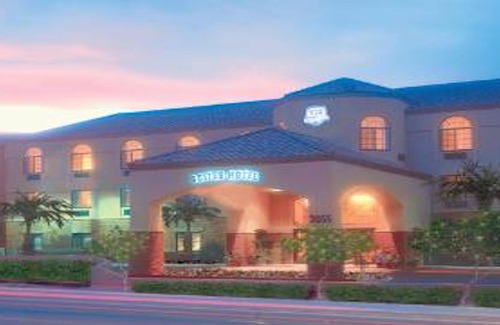 Palo Verde Condo | One Bedroom at Varsity Clubs of America-Tucson Chapter, AZ