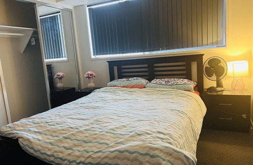 Pacific Pines House | ONE bedroom available in a Modern spacious home