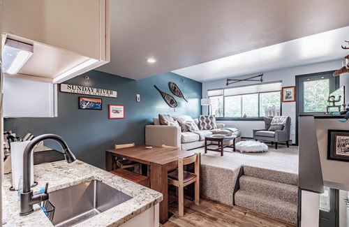 Sunday River Area Condo | One bedroom Cascades A-20, beautifully updated sleeps 8