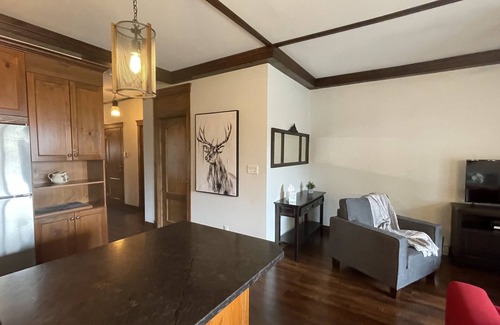 Mont-Tremblant Condo | One bedroom condo fully equipped with Fireplace