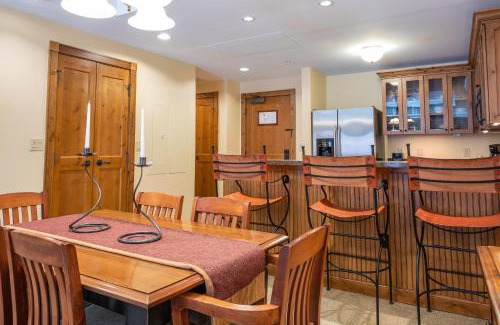 Crested Butte Apartment | One Bedroom Condo with Large Balcony over Mountaineer Square condo