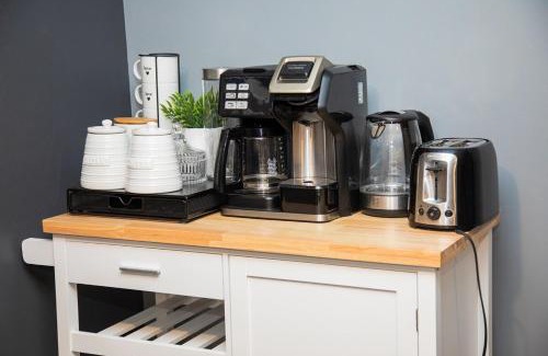 East Kildonan Apartment | One-bedroom guest suite with private entry