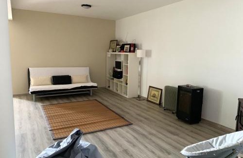 Alcanhoes House | One bedroom house with shared pool enclosed garden and wifi at Alcanhoes