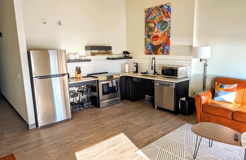 Madison Hotel | One Bedroom King/accessible in the heart of downtown.