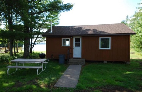 Orr Cabin | One Bedroom Lakeside Resort Cabin
