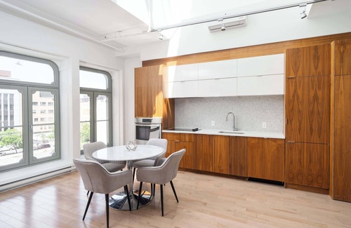 Old Montreal Apartment | One-Bedroom Loft Summ