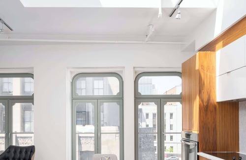 Old Montreal Apartment | One-Bedroom Loft Summ