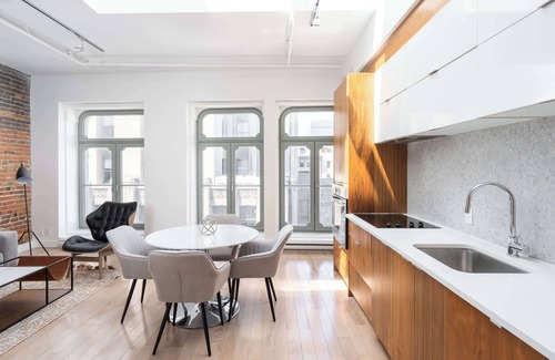 Old Montreal Apartment | One-Bedroom Loft Summ