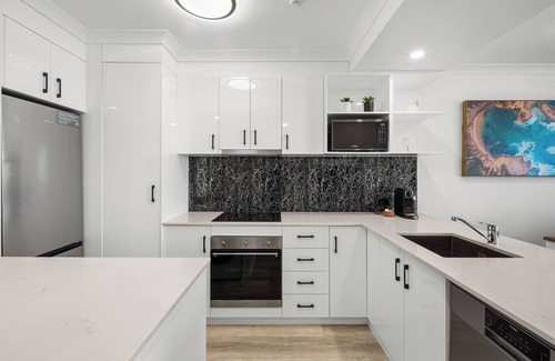Gold Coast Resort | One Bedroom Mediterranean Escape at Burleigh