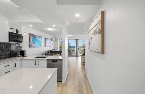 Gold Coast Resort | One Bedroom Mediterranean Escape at Burleigh