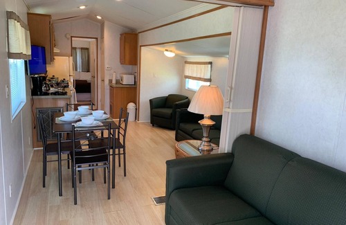 North Fort Myers Cottage | One Bedroom/One Bathroom Cozy Cottage