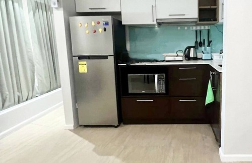 Bagumbayan Condo | One bedroom Penthouse In Eastwood with free wifi, stunning view and pool