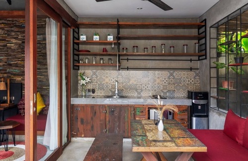 Kerobokan Villa | One Bedroom Private Villa in Central Seminyak
